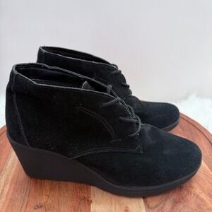 G.H. Bass & Co Black Suede Lace Up Wedge Ankle Boots Women's Size 9M